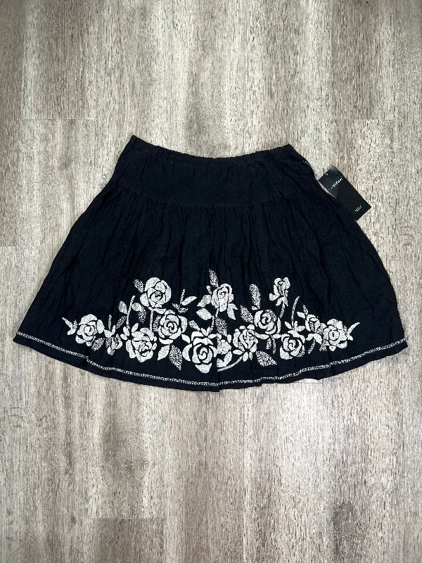 Fiesta ruffle skirt-Black Skirt Mini & Short Karen Kane, Size Xl