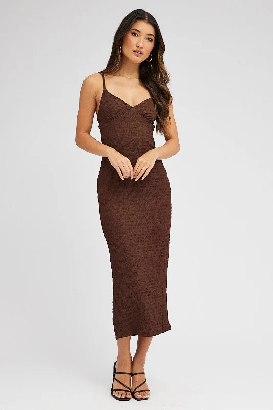 Curved-fit dress-Brown Midi Dress Sleeveless Textured Fabric