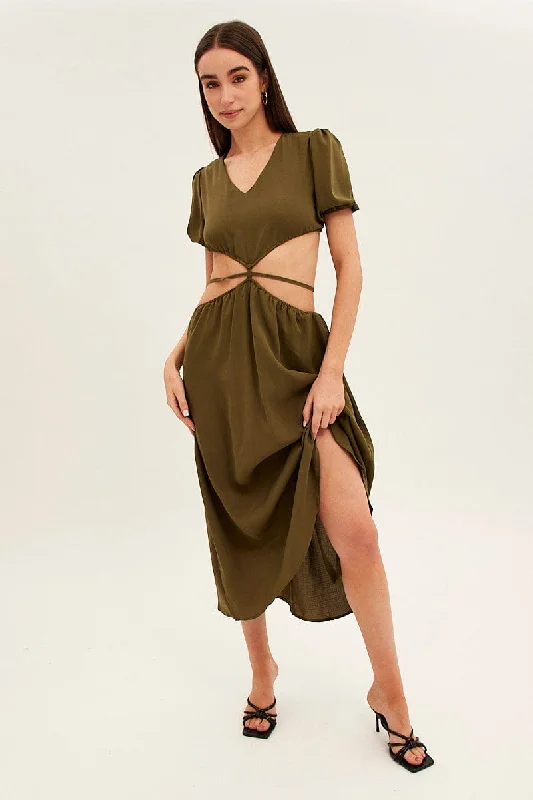 Voluminous midi dress-Green Cutout Midi Dress