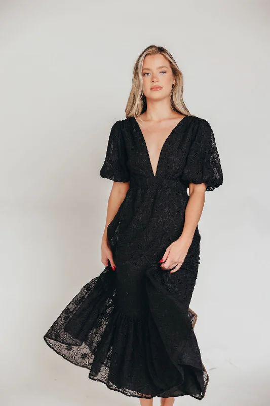 Crisp sheer dress-ASTR Jaxine Maxi Dress in Black