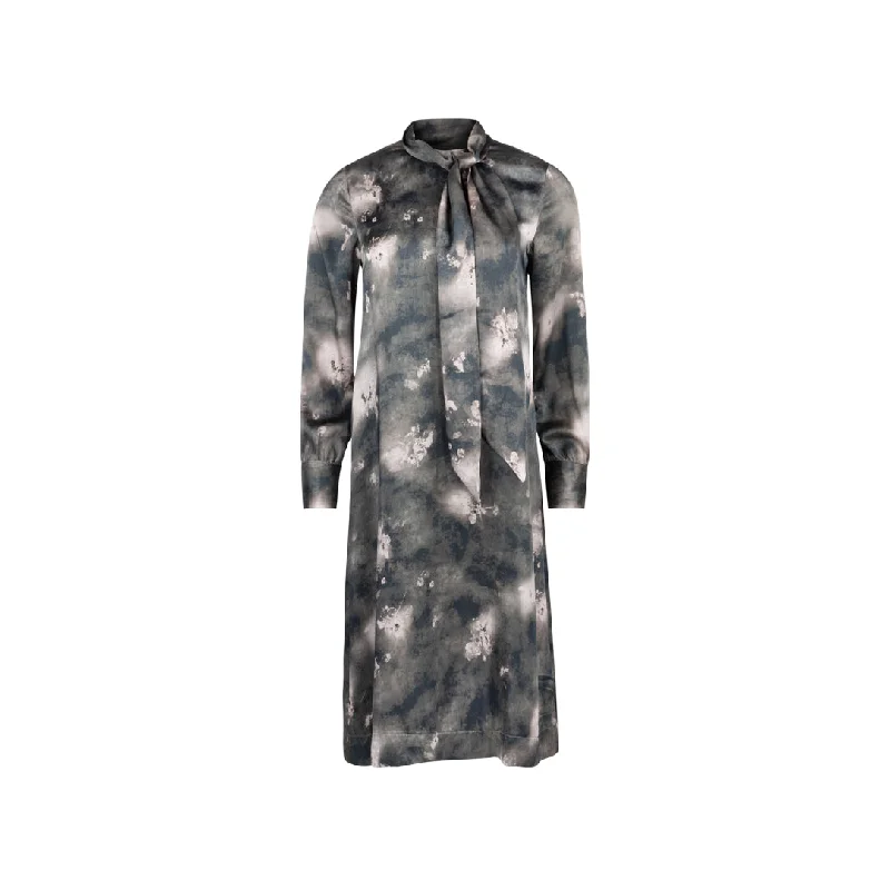 Cozy fleecy dress-Printed Shift Dress With Neck Tie